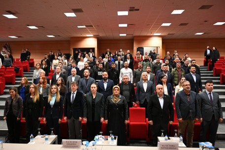HAK-İŞ ve Hacettepe Üniversitesi’nden “Emek ve Kadın” Paneli