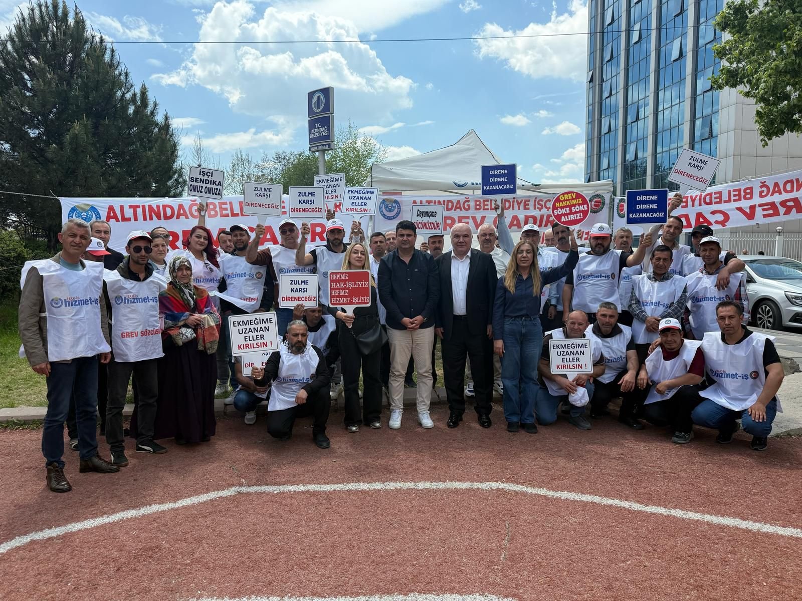 ALTINDAĞ BELEDİYESİ EMEKÇİLERİNİN ONURLU MÜCADELESİNE OLEYİS OLARAK DESTEK VERDİK
